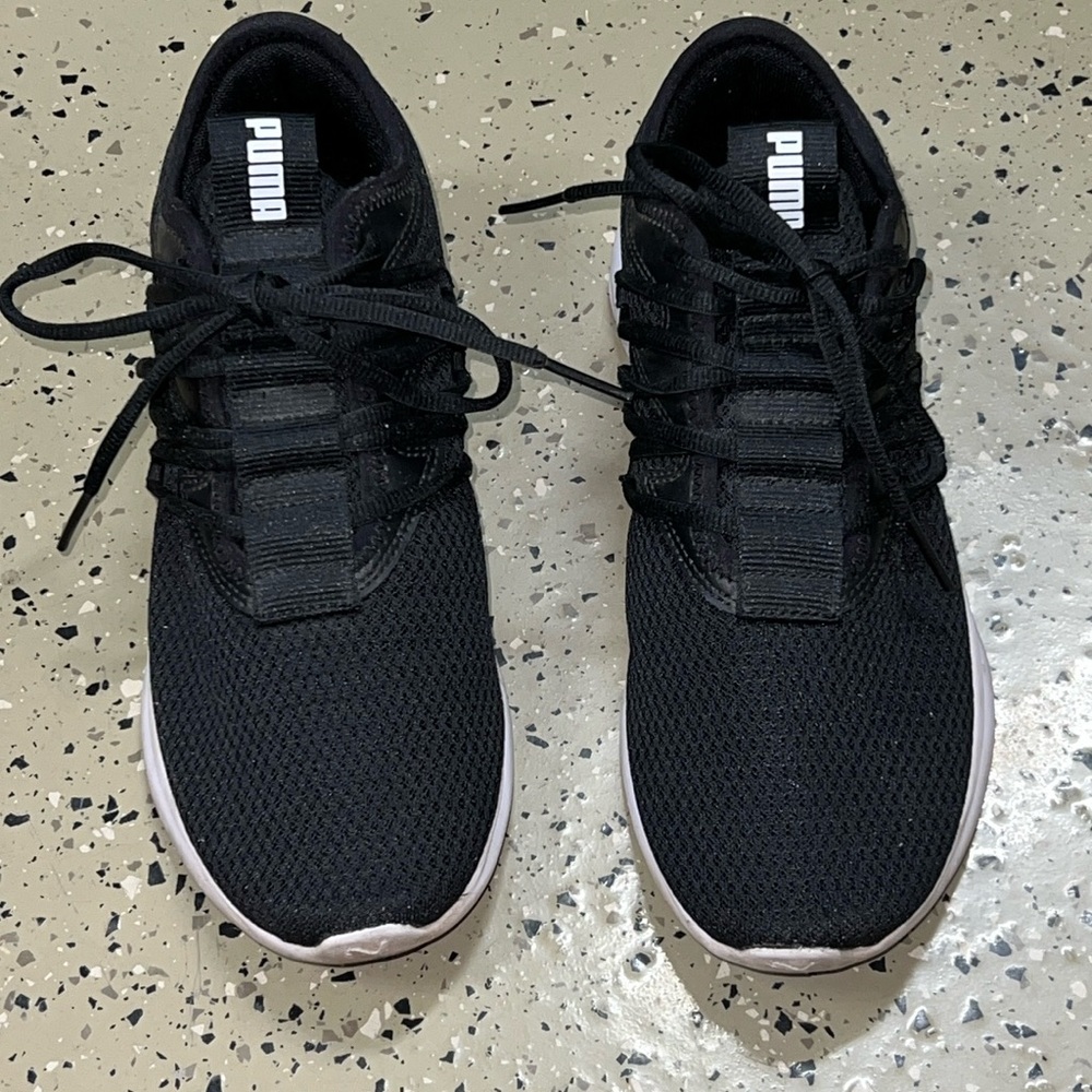 PUMA Star Vital Woman's Training Shoes/Runners/Sneakers Black Sz.8.5